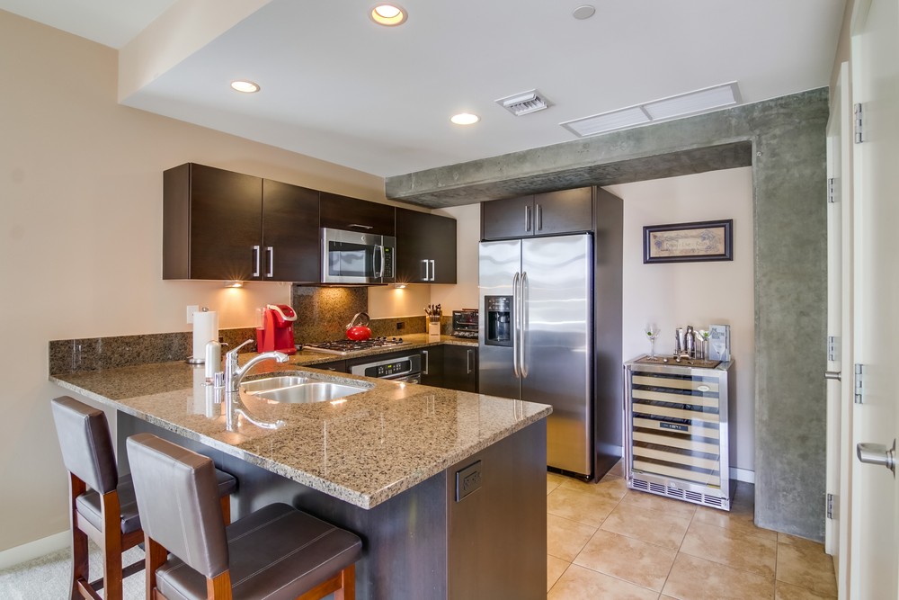 Virtual tour photo 15 of 39 for 800 The Mark Ln #707