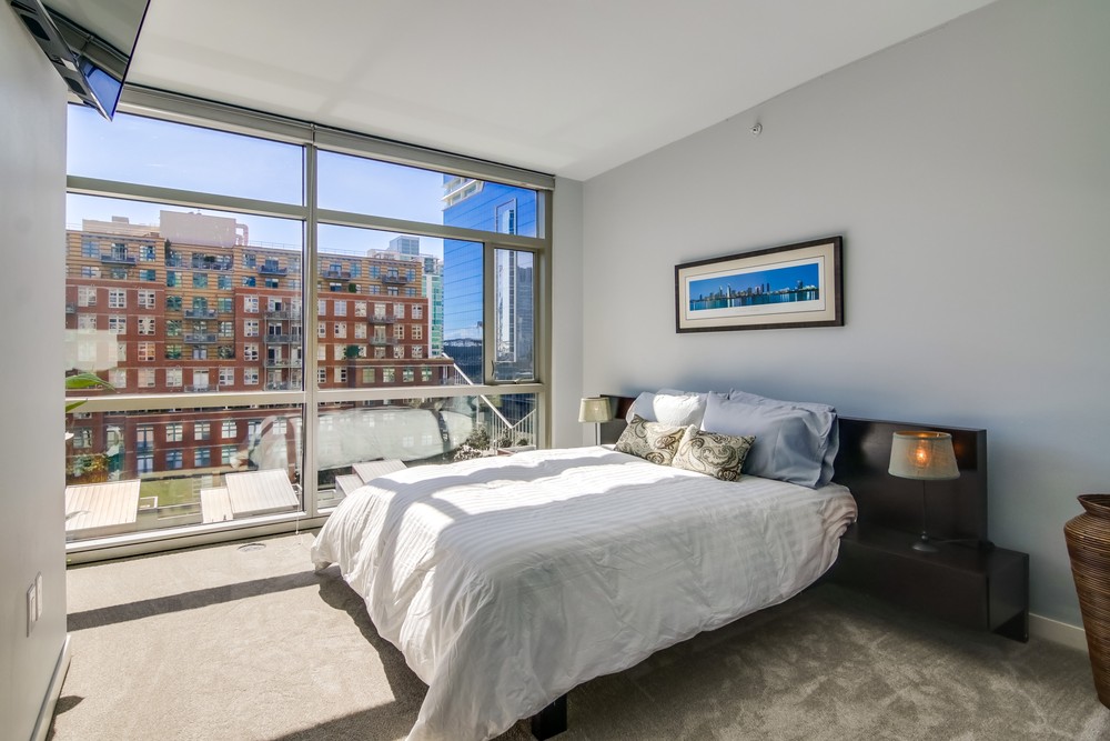 Virtual tour photo 20 of 39 for 800 The Mark Ln #707