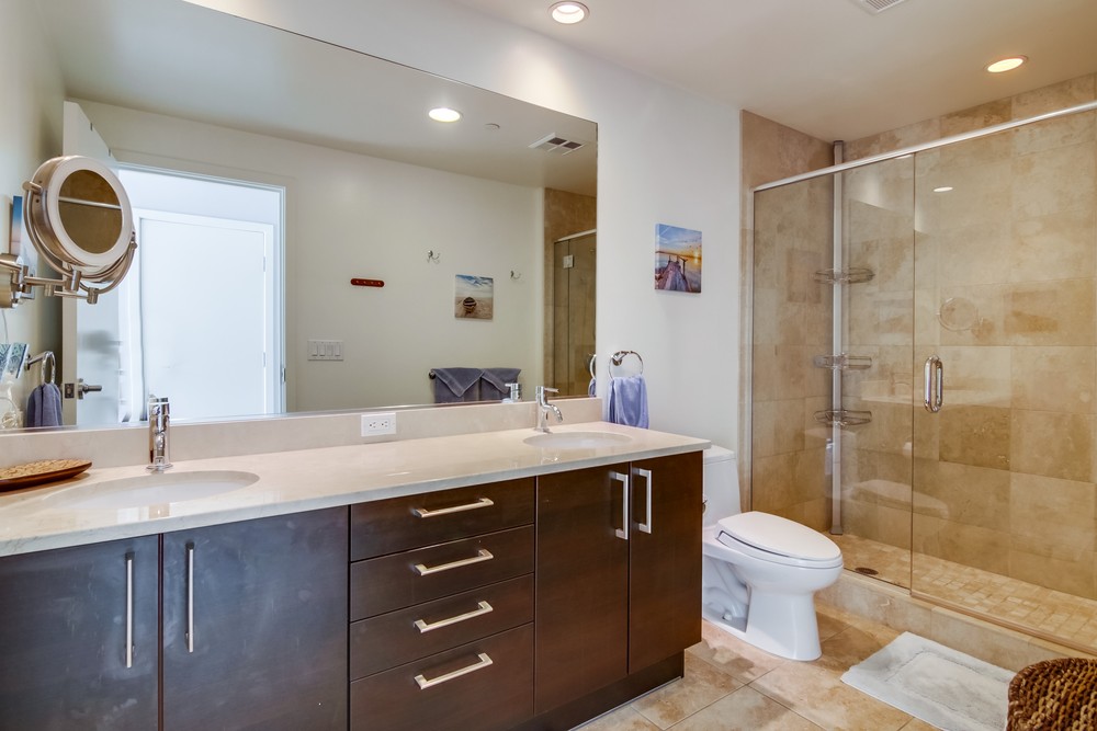 Virtual tour photo 23 of 39 for 800 The Mark Ln #707