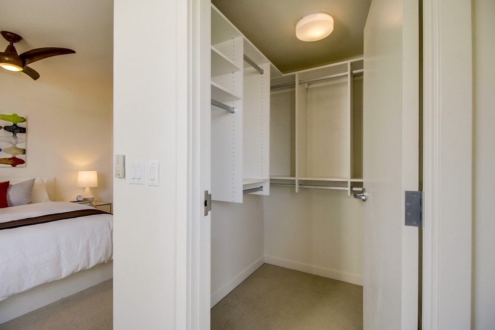 Virtual tour photo 29 of 45 for 800 The Mark Ln #805