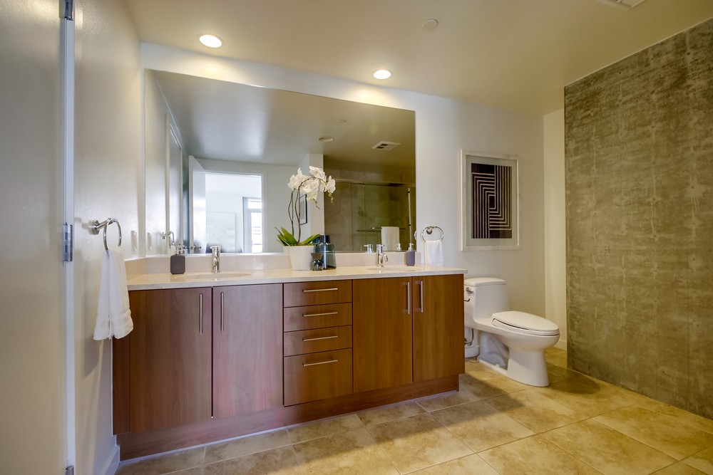 Virtual tour photo 33 of 45 for 800 The Mark Ln #805
