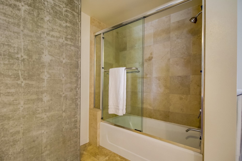 Virtual tour photo 36 of 45 for 800 The Mark Ln #805