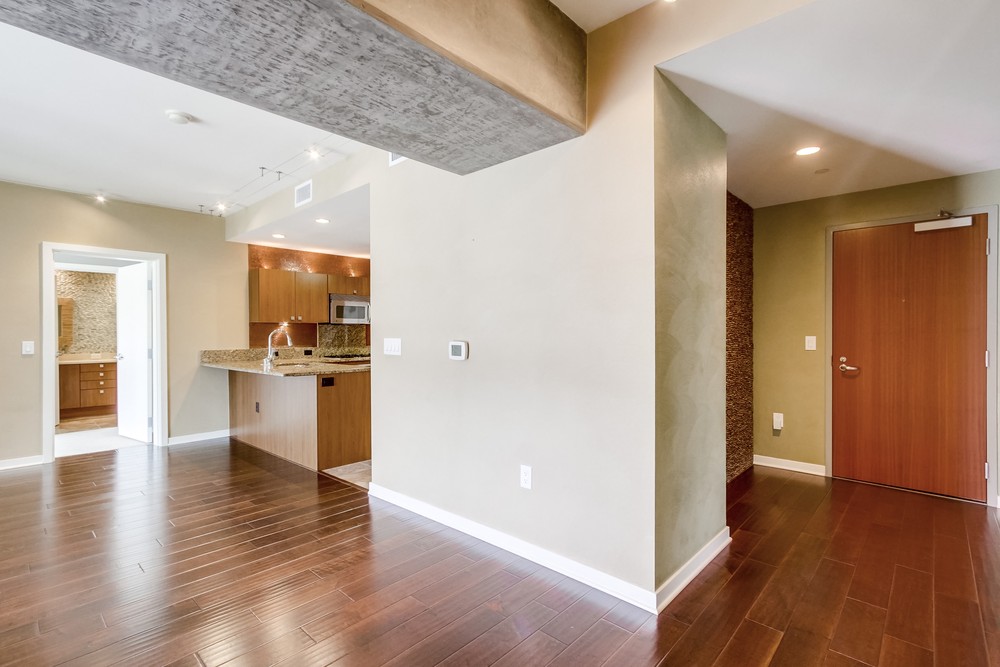 Virtual tour photo 7 of 53 for 800 The Mark Ln UNIT 607