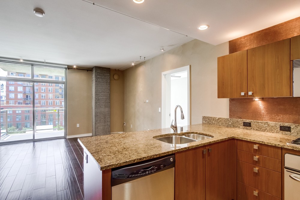 Virtual tour photo 24 of 53 for 800 The Mark Ln UNIT 607