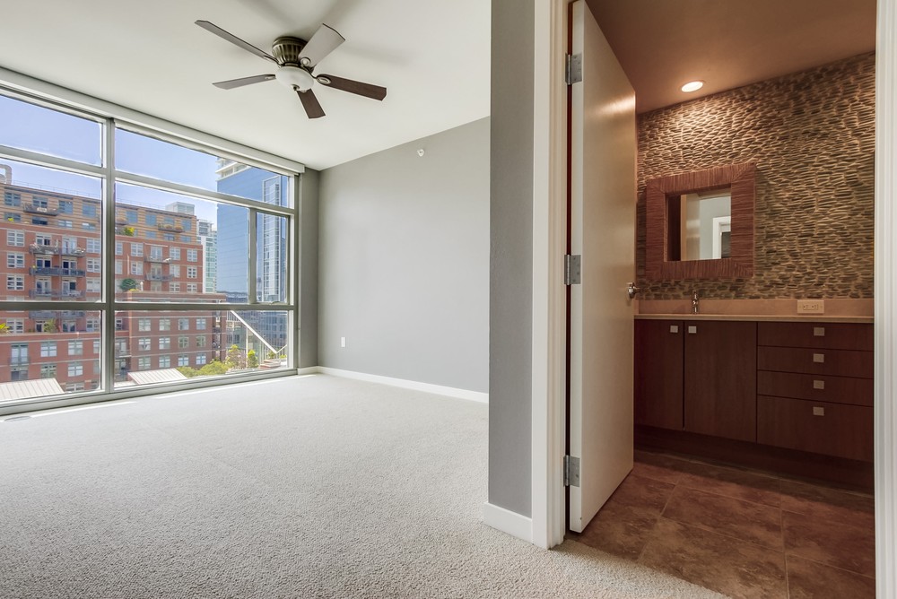 Virtual tour photo 25 of 53 for 800 The Mark Ln UNIT 607