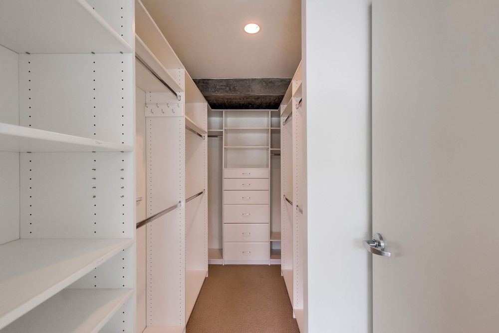 Virtual tour photo 33 of 53 for 800 The Mark Ln UNIT 607