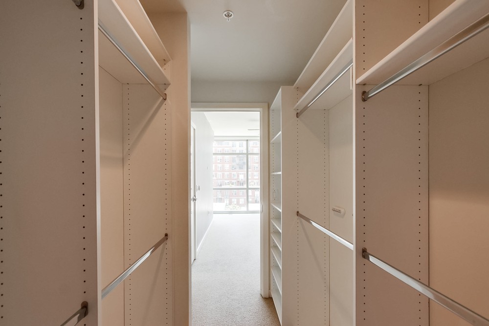 Virtual tour photo 35 of 53 for 800 The Mark Ln UNIT 607