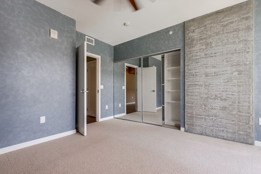 Virtual tour photo 43 of 53 for 800 The Mark Ln UNIT 607