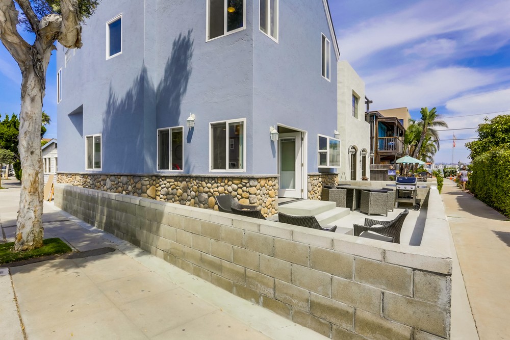 Virtual tour photo 1 of 62 for 800 Venice Ct