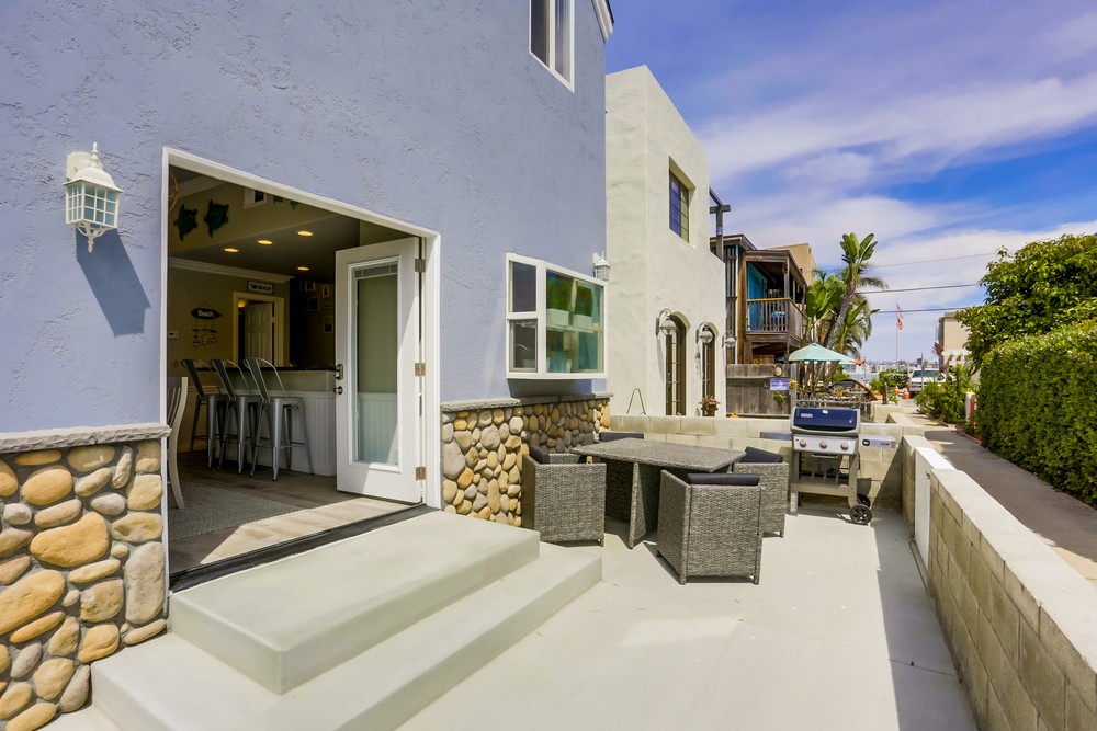 Virtual tour photo 8 of 62 for 800 Venice Ct
