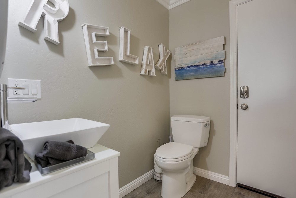 Virtual tour photo 21 of 62 for 800 Venice Ct