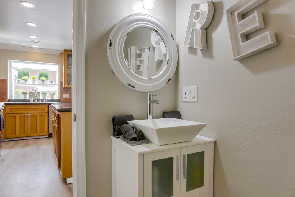 Virtual tour photo 22 of 62 for 800 Venice Ct