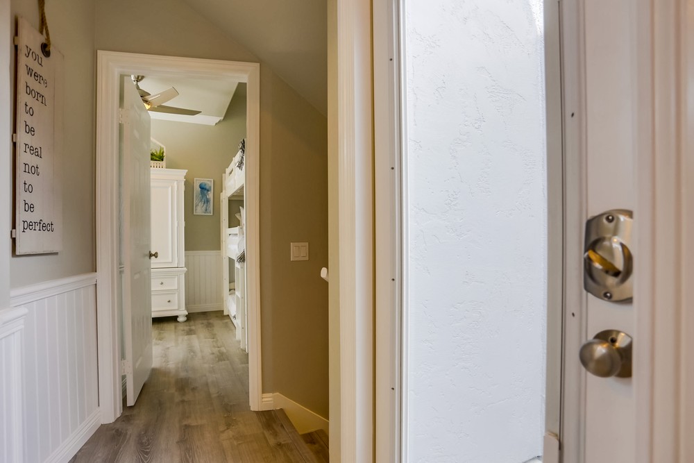 Virtual tour photo 24 of 62 for 800 Venice Ct