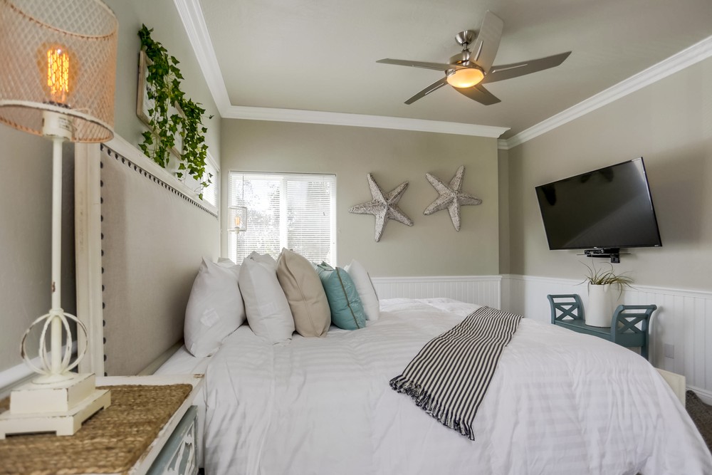 Virtual tour photo 26 of 62 for 800 Venice Ct