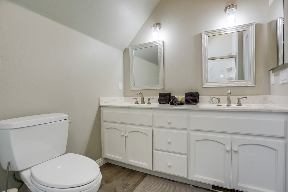 Virtual tour photo 29 of 62 for 800 Venice Ct