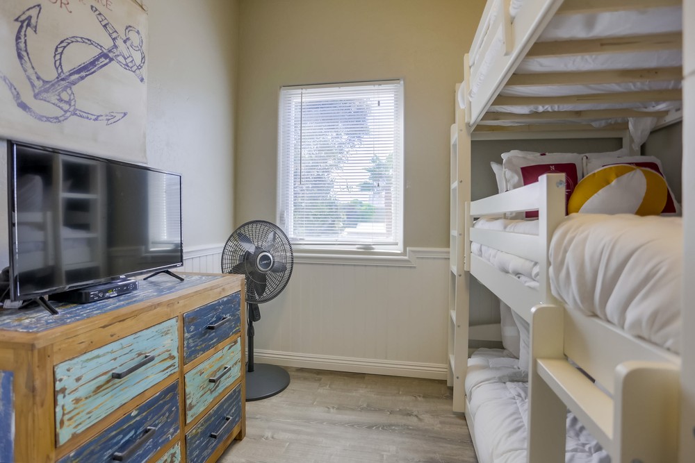 Virtual tour photo 36 of 62 for 800 Venice Ct