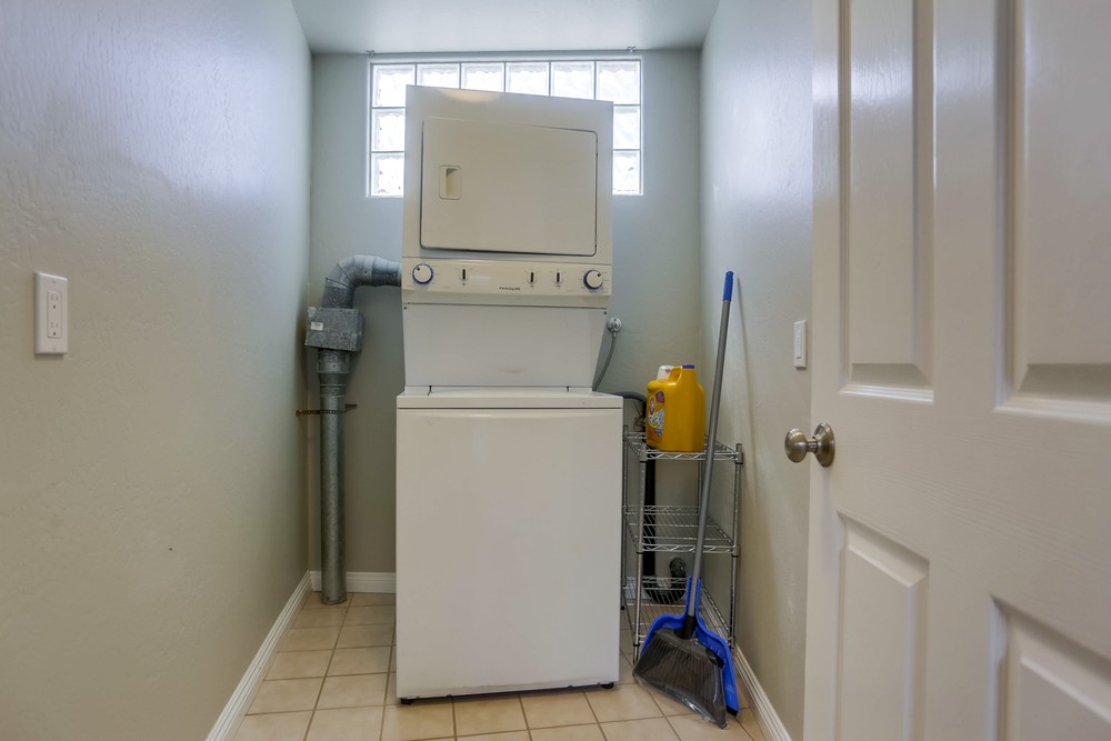 Virtual tour photo 39 of 62 for 800 Venice Ct