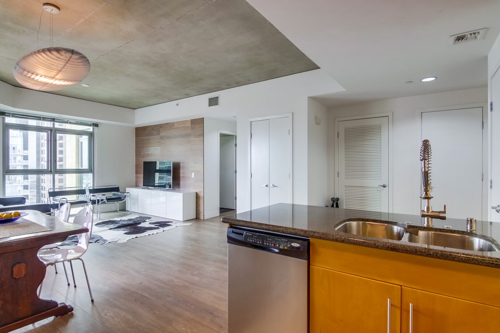 Virtual tour photo 25 of 33 for 801 Ash St UNIT 1403