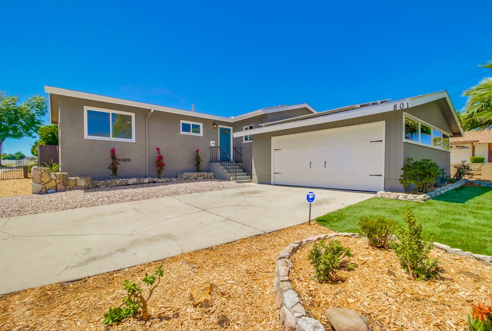 Virtual tour photo 5 of 45 for 801 Kelton Rd