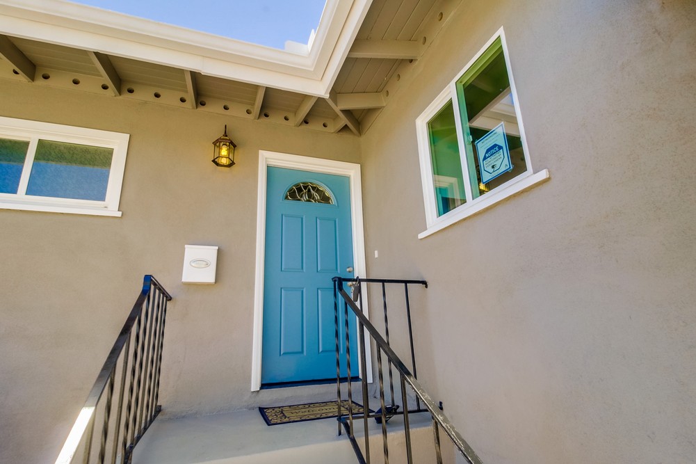 Virtual tour photo 8 of 45 for 801 Kelton Rd