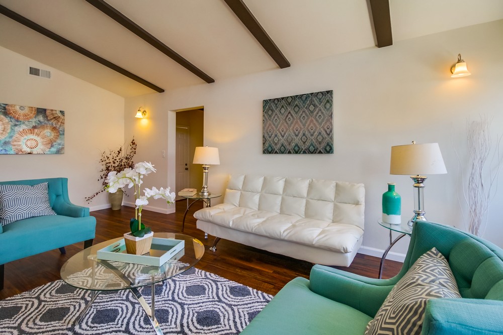 Virtual tour photo 9 of 45 for 801 Kelton Rd