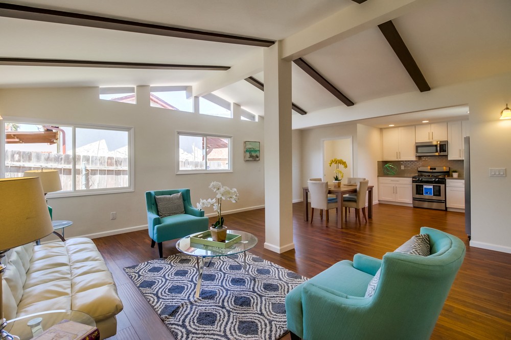 Virtual tour photo 11 of 45 for 801 Kelton Rd