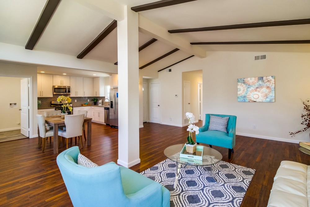Virtual tour photo 12 of 45 for 801 Kelton Rd