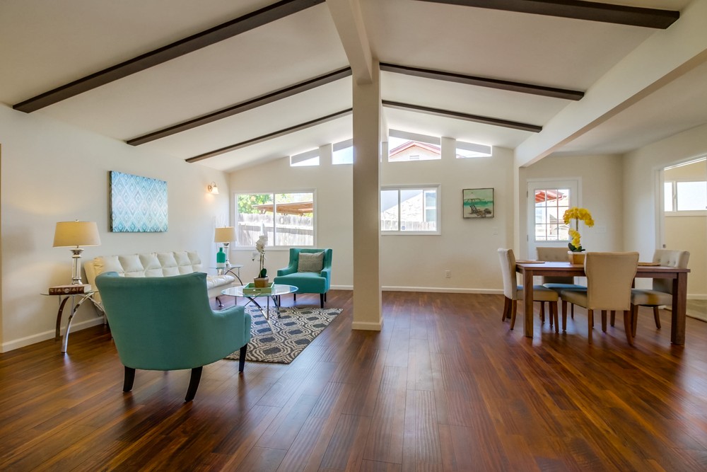 Virtual tour photo 13 of 45 for 801 Kelton Rd
