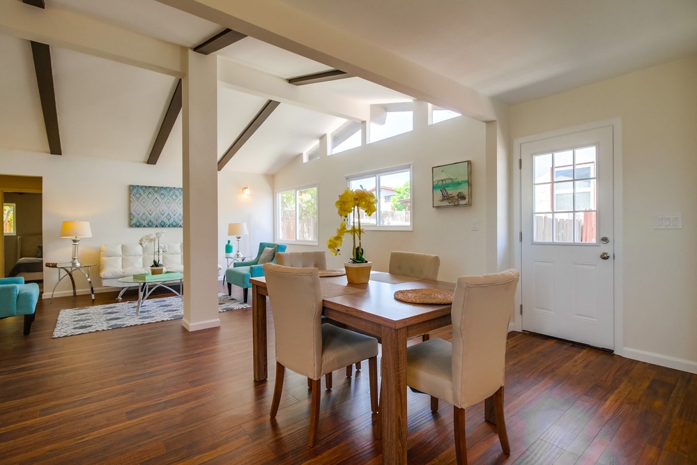 Virtual tour photo 14 of 45 for 801 Kelton Rd