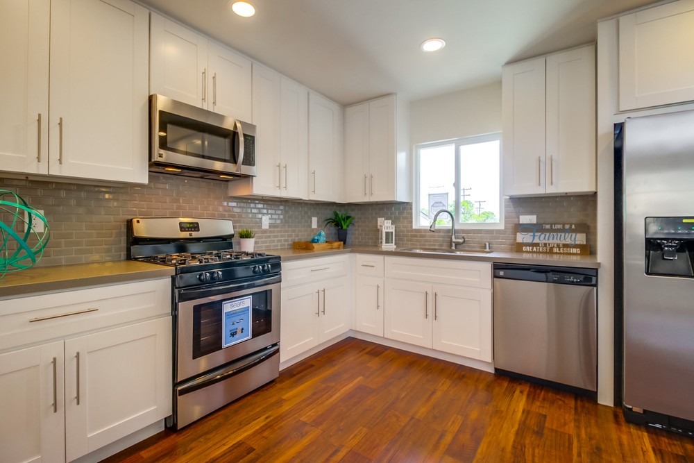 Virtual tour photo 16 of 45 for 801 Kelton Rd