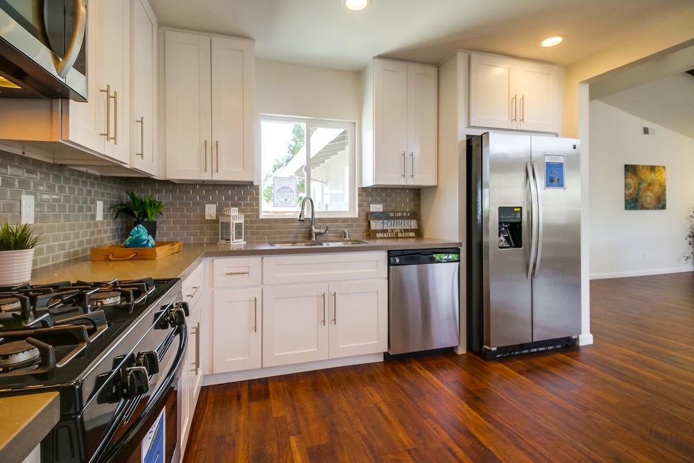 Virtual tour photo 17 of 45 for 801 Kelton Rd