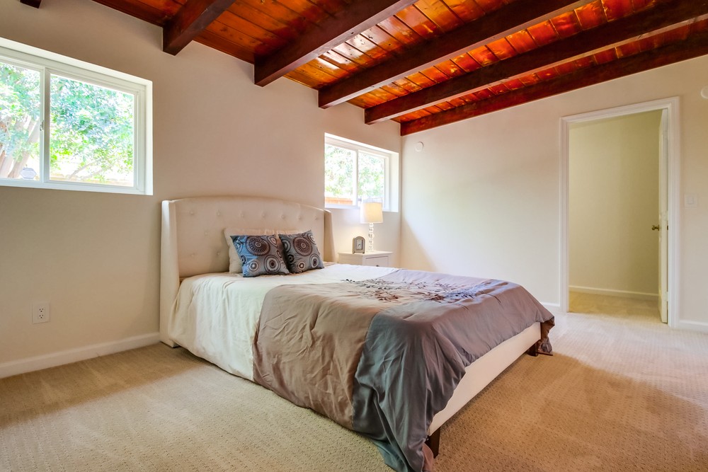 Virtual tour photo 19 of 45 for 801 Kelton Rd