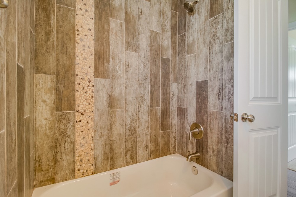 Virtual tour photo 34 of 45 for 801 Kelton Rd