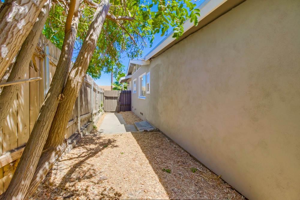 801 Kelton Rd Rancho Photos