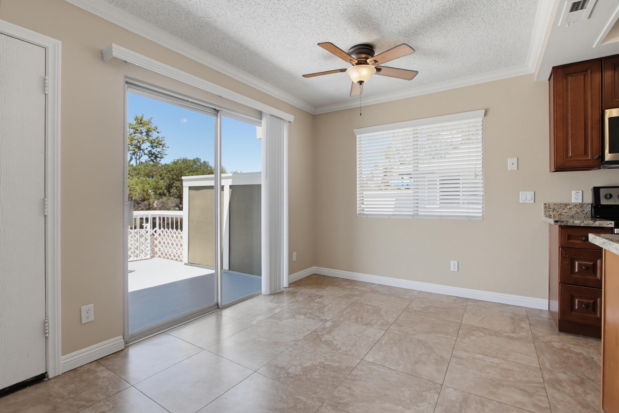 Virtual tour photo 14 of 46 for 801 Pillar Point Way