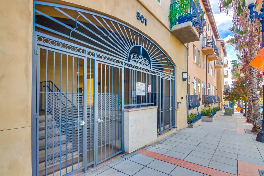 Virtual tour photo 6 of 33 for 801 W Hawthorn St UNIT 210