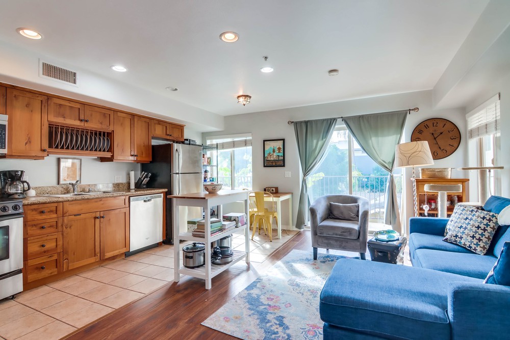 Virtual tour photo 9 of 33 for 801 W Hawthorn St UNIT 210