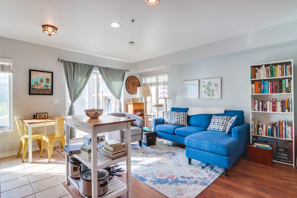 Virtual tour photo 11 of 33 for 801 W Hawthorn St UNIT 210
