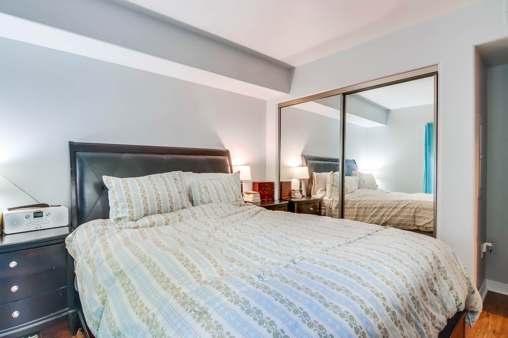 Virtual tour photo 24 of 33 for 801 W Hawthorn St UNIT 210