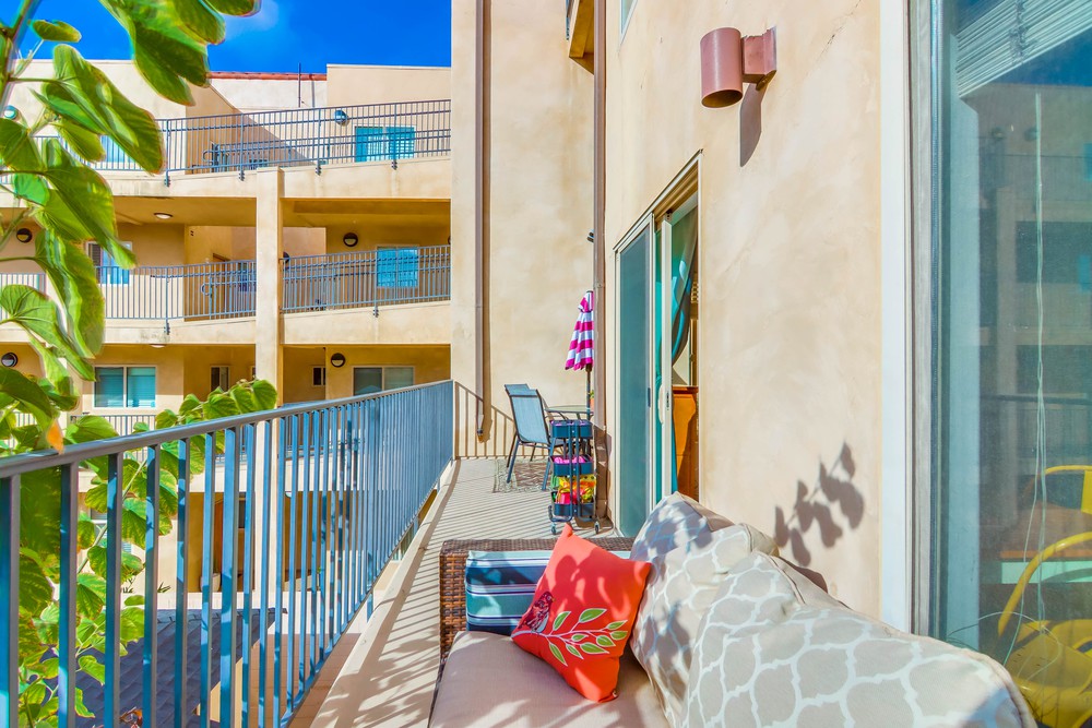 Virtual tour photo 31 of 33 for 801 W Hawthorn St UNIT 210