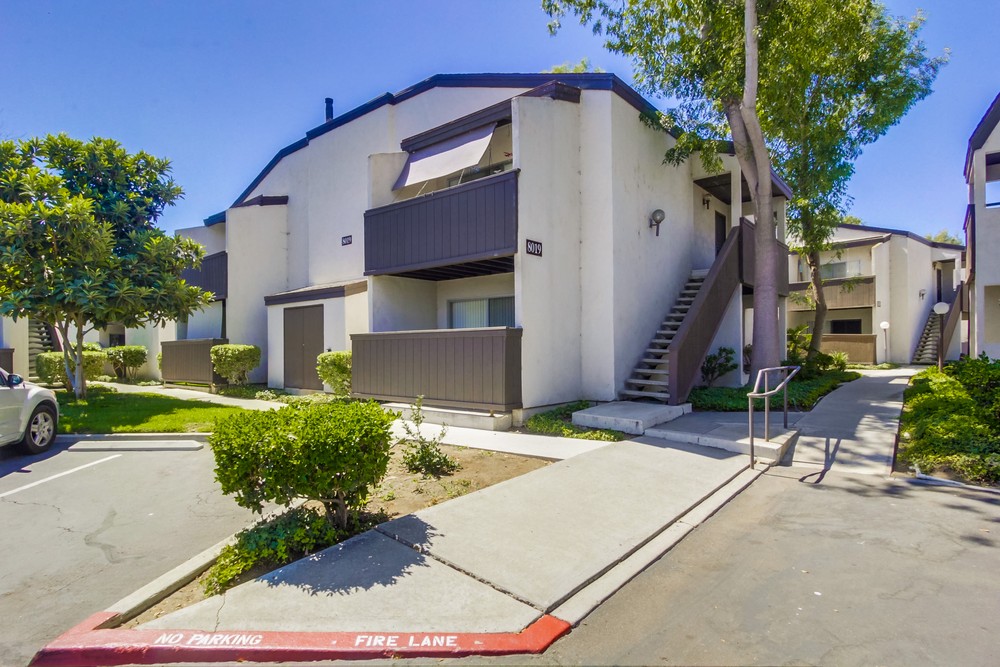 Virtual tour photo 3 of 35 for 8019 Caminito De Pizza F