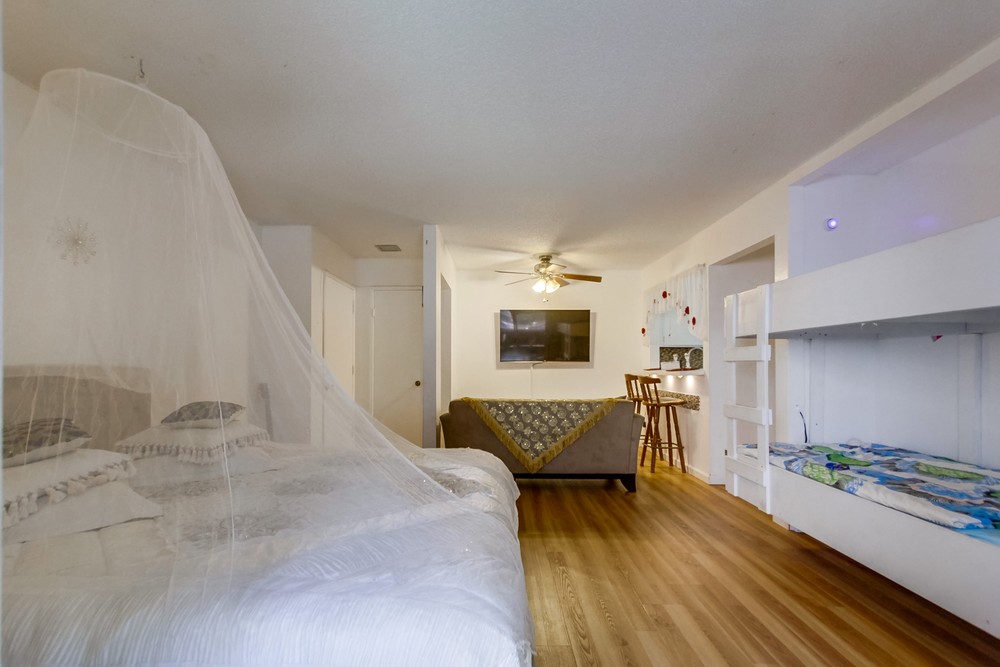 Virtual tour photo 19 of 35 for 8019 Caminito De Pizza F