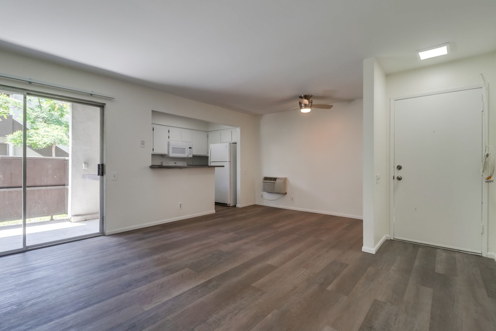 Virtual tour photo 9 of 29 for 8023 Caminito De Pizza Unit B