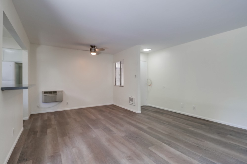 Virtual tour photo 10 of 29 for 8023 Caminito De Pizza Unit B