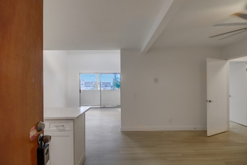 Virtual tour photo 6 of 36 for 8024 Linda Vista Rd #2a
