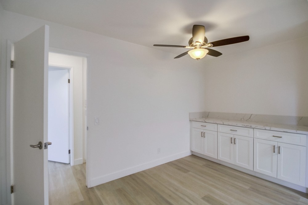Virtual tour photo 11 of 36 for 8024 Linda Vista Rd #2a