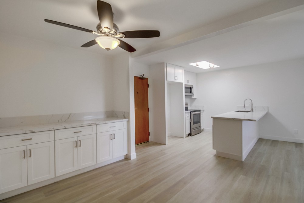 Virtual tour photo 12 of 36 for 8024 Linda Vista Rd #2a