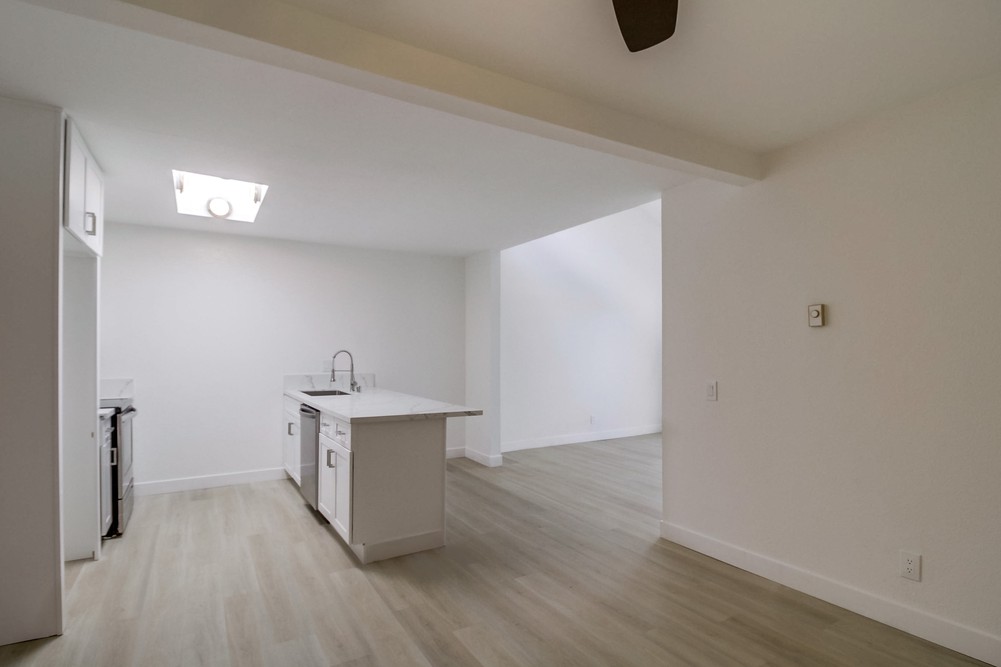 Virtual tour photo 14 of 36 for 8024 Linda Vista Rd #2a