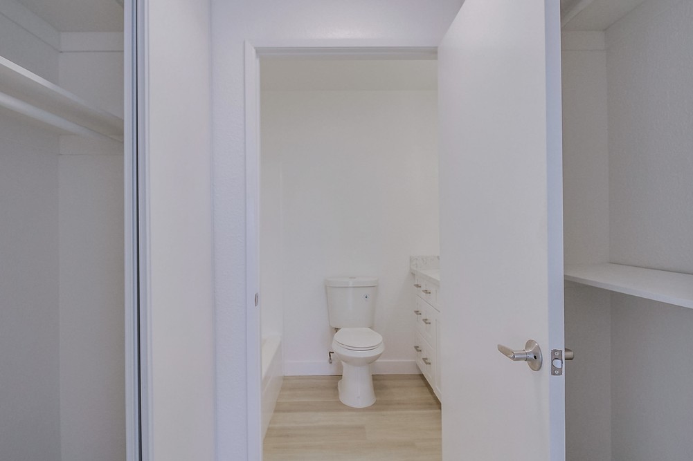 Virtual tour photo 35 of 36 for 8024 Linda Vista Rd #2a