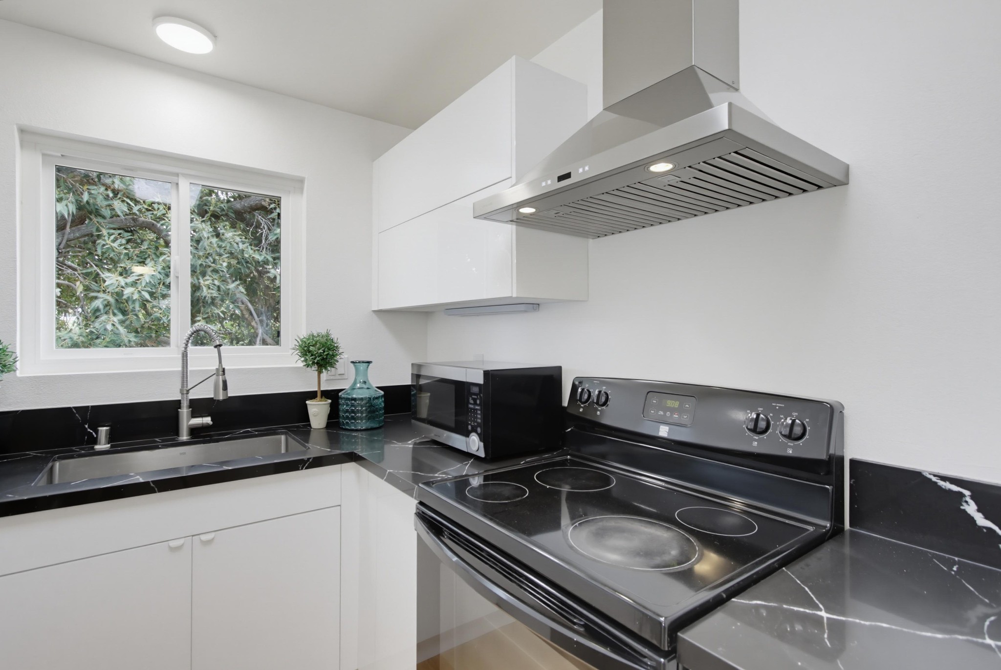 Virtual tour photo 6 of 20 for 8025 Camino Kiosco